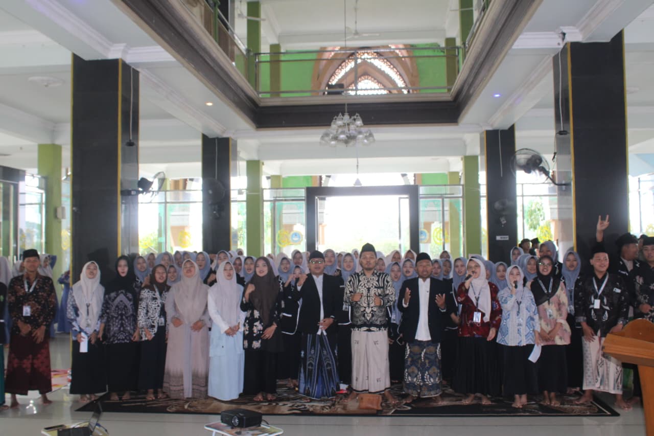 Perluas Wawasan Santri, Ma’had Ulul Albab Gelar Seminar Pendidikan II